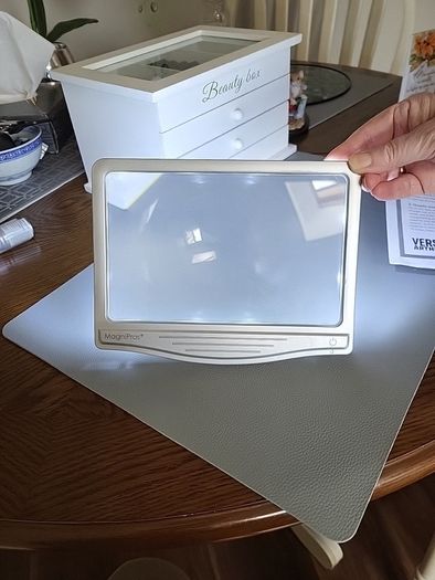 Magnipros magnifying led lights