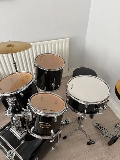 Acoustic Drum kit