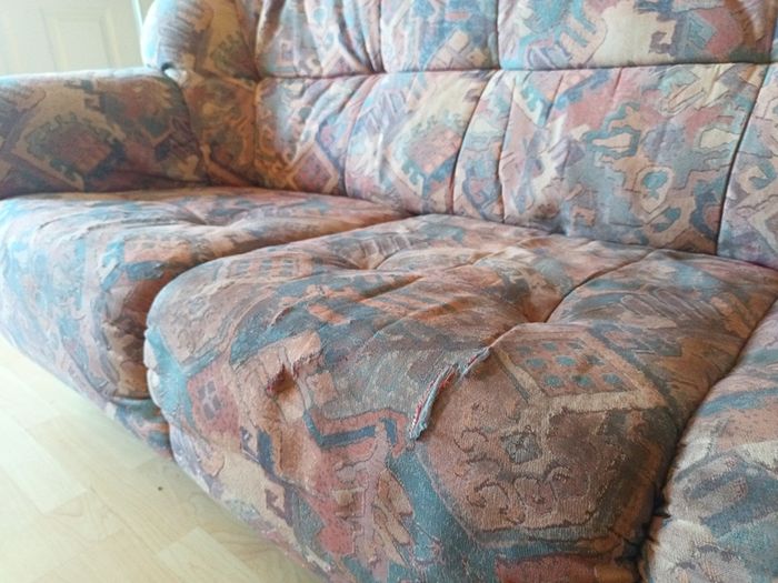 Jacquard suite, 3-seater couch and 2 armchairs - free delivery!
