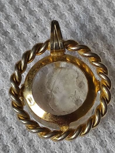 Vintage Cameo glass pendant