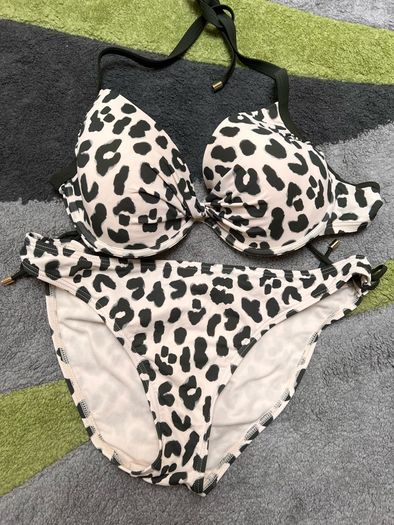 ladies swim suit