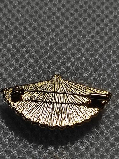 Porcelain brooch