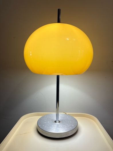 Got Retro Vintage or Midcentury we want it!