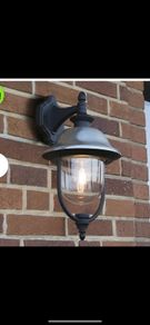 5 Outdoor wall lights