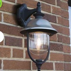 5 Outdoor wall lights