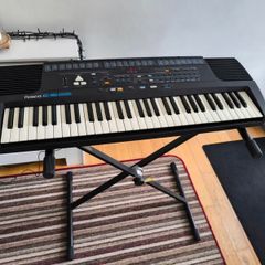 Roland Keyboard E-16 and Stand