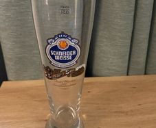 Schneider Weisse Pint Glass