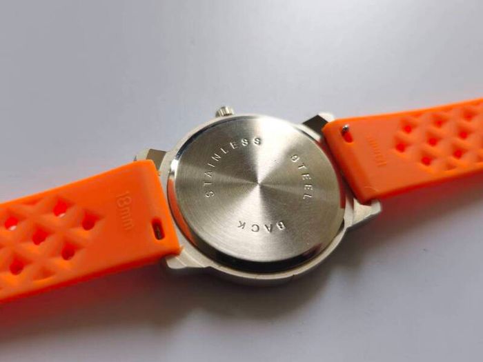 Vintage Compaq Quartz Watch with Matching colours Victorinox 58mm Swiss Army Knife Combo