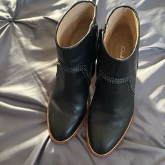 clarks boots