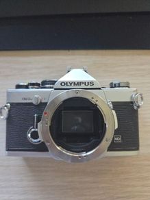 Olympus OM2N 35mm camera and Zuiko f1.4 50mm lens