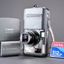 Canon PowerShot S70 Image 2