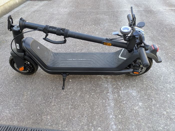 Electric scooter