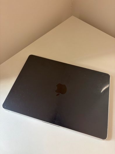 MacBook Air M3 8g