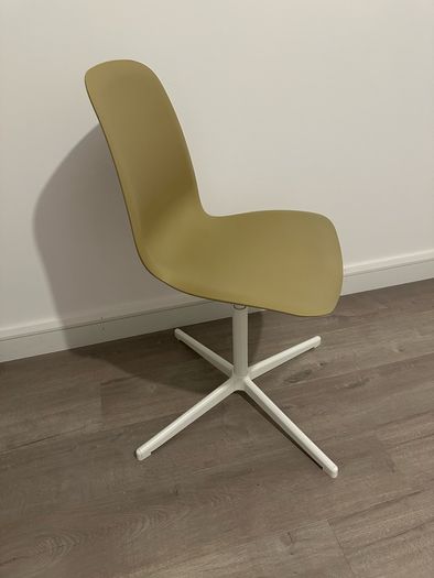 Office swivel chair