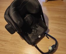 Axkid One Extended Rear facing Carseat