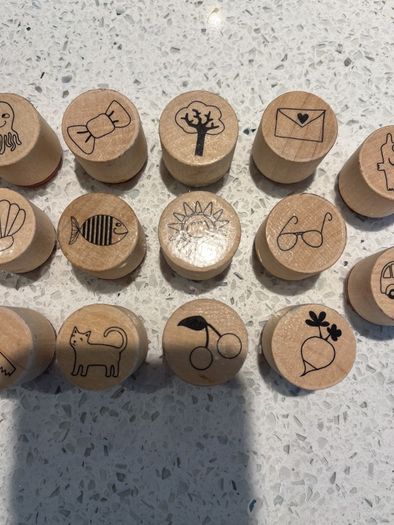 20 Rubber stamps - 25mm diameter in size