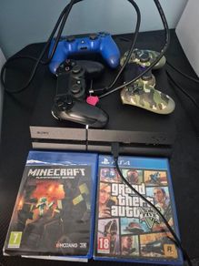 playstation 4+ 3 controllers + 2 games