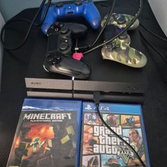 playstation 4+ 3 controllers + 2 games