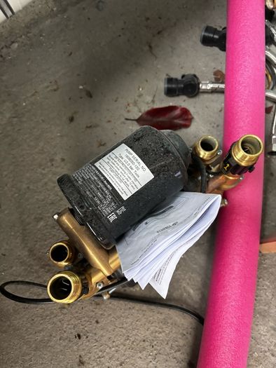 Hot water pump - U.2 bar twin - OPEN TO OFFERS