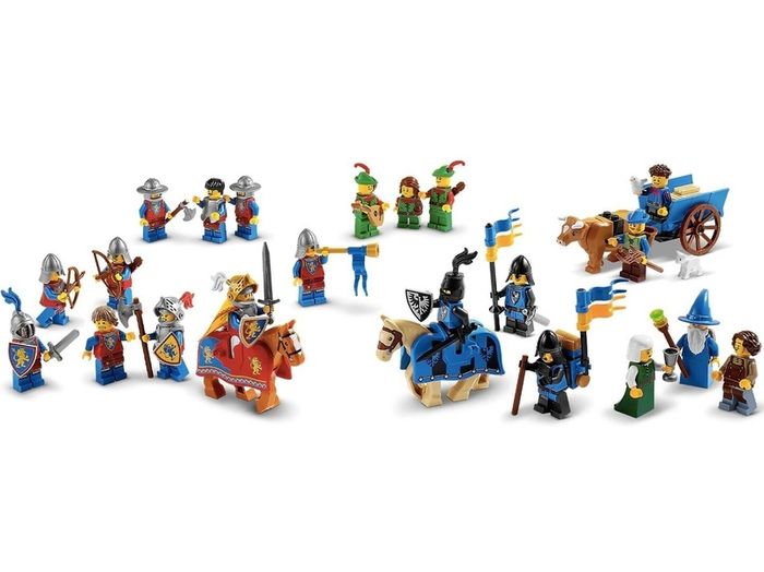 Lego Lion Knights Castle set 10305 Retired