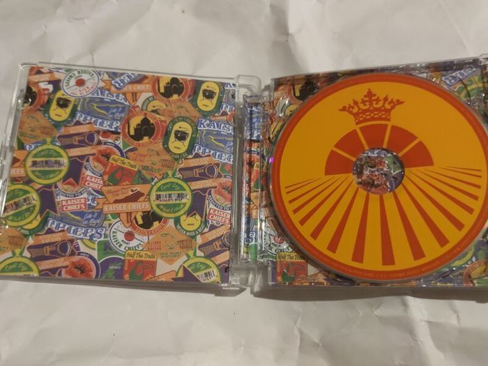 Kaiser Chiefs - Off With Their Heads CD