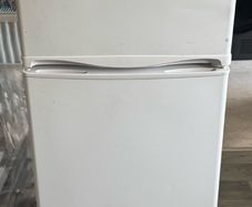 Amica fridge and freezer in perfect working order.