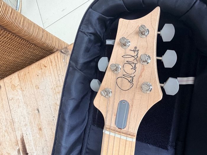 PRS (USA) Silver Sky Strat
