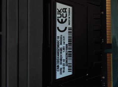 32GB DDR4 corsair vengeance ram