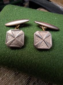 Cufflinks