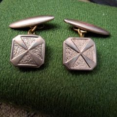 Cufflinks