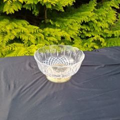 Lovely crystal fruit bowl postage possible