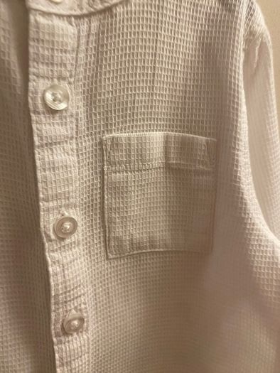 White shirt (12-18 mths)