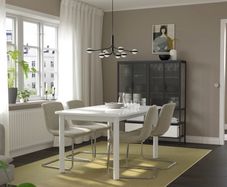Extendable Dinning Table
