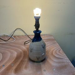 Pottery table lamp