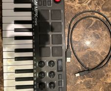 Akai MPK Mini MK3 - Brand New Condition - Barely Used