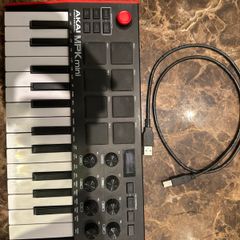 Akai MPK Mini MK3 - Brand New Condition - Barely Used