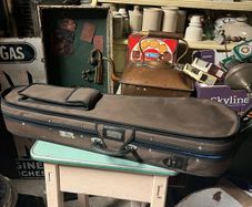 violin case