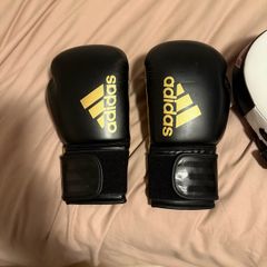 Adidas boxing gloves size 10oz plus Rdx training pads barely used 60 euro