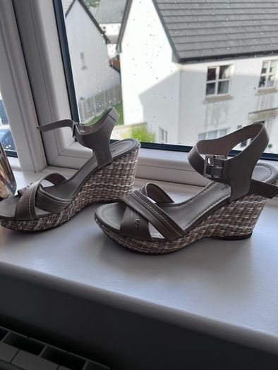 Nero Giardini Italian leather wedges