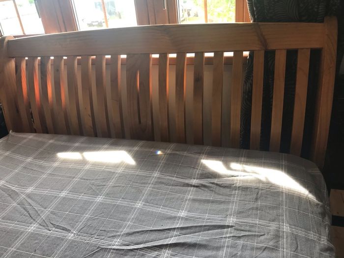 Kingsize solid oak sleigh bedframe