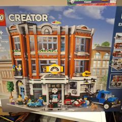 Lego Creator Expert Corner Garage 10264