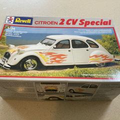 Revell Citroen 2 CV Special scale 1/24