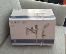 Bath tap