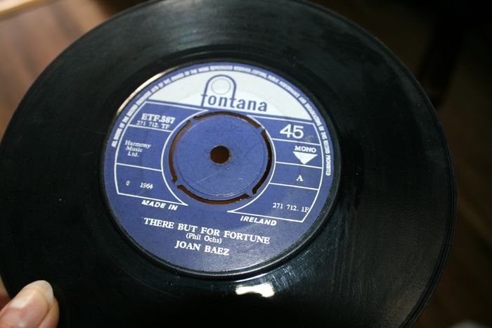 Single Vinyl's  85 pieces