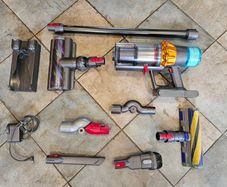 Dyson V15 absolute
