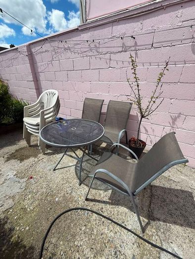Garden Table + Chairs