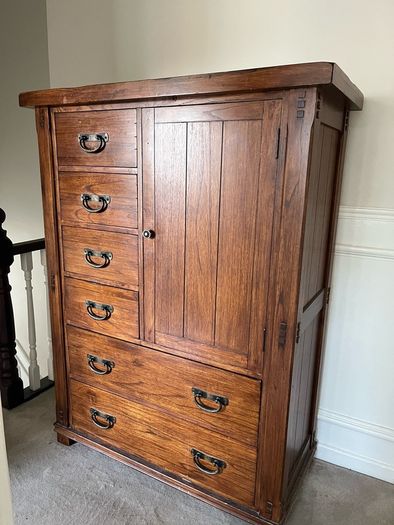 Very classy gentleman's chest
