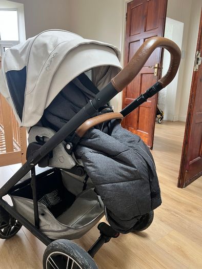 Nuna mixx buggy and carrycot/pram