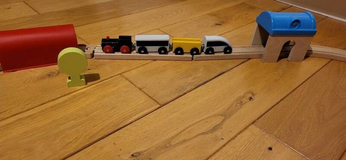 IKEA LILLABO Wooden Train Set Bundle  , Tracks & Magnetic Trains