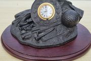 Royal Tara, golf-themed desk clock